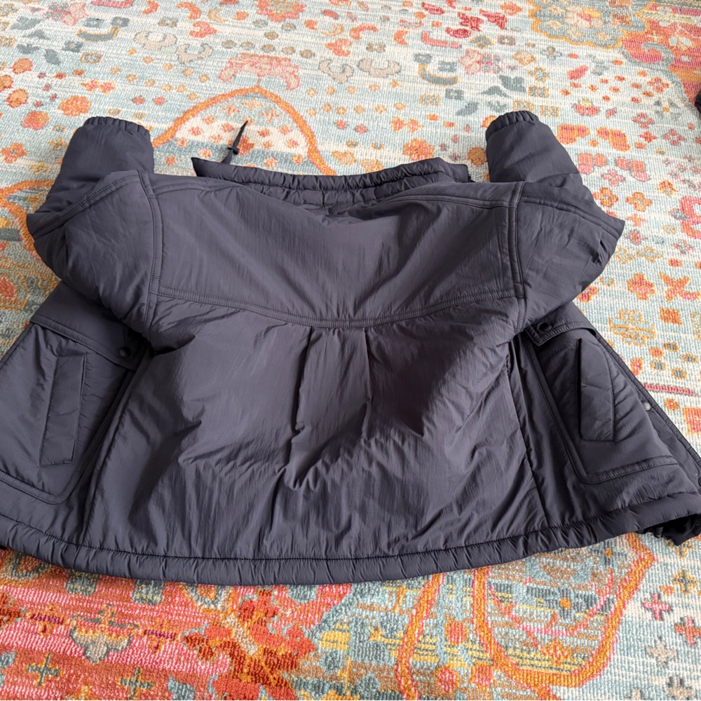 AEO American eagle navy puffer jacket - Picture 6 of 7